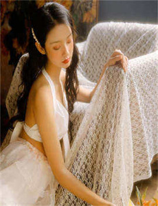 艳妇臀荡乳欲伦交换AV1